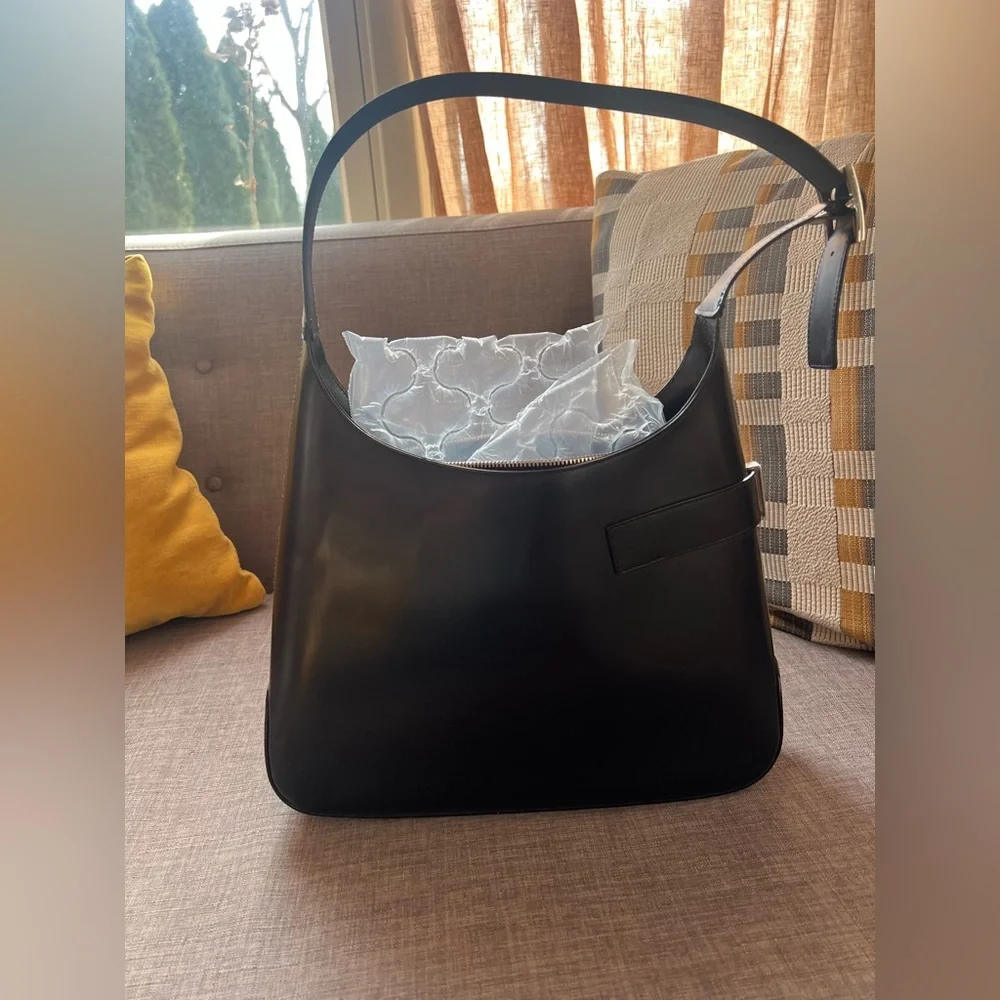 Salvatore Ferragamo Leather Shoulder Bag - Picture 4 of 6